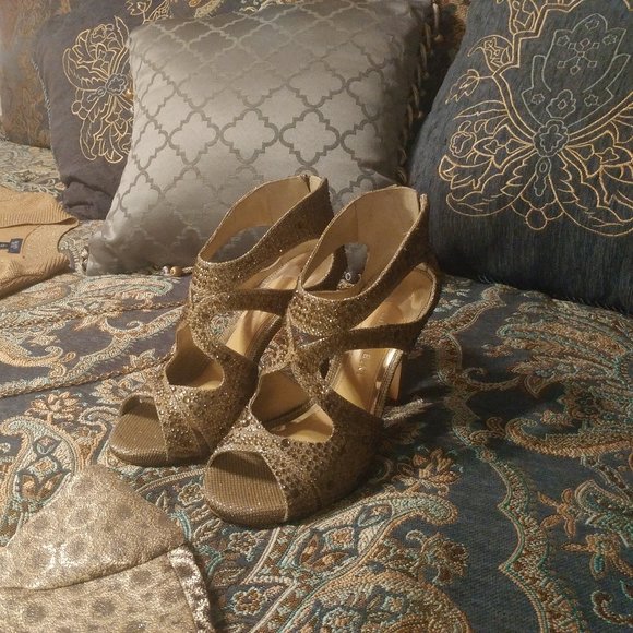 Gianni Bini Shoes - Gianni Bini, size 7M, beautiful true golden beaded, back zip heels. Excellent.